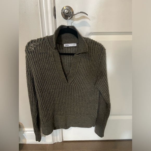 Zara Knitted Sweater - Picture 4 of 4